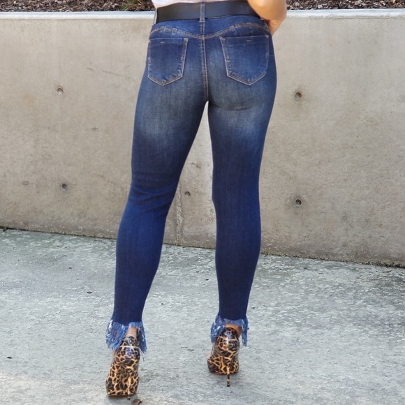 JESSICA Frayed Hem Jeans - Picture 2 of 3